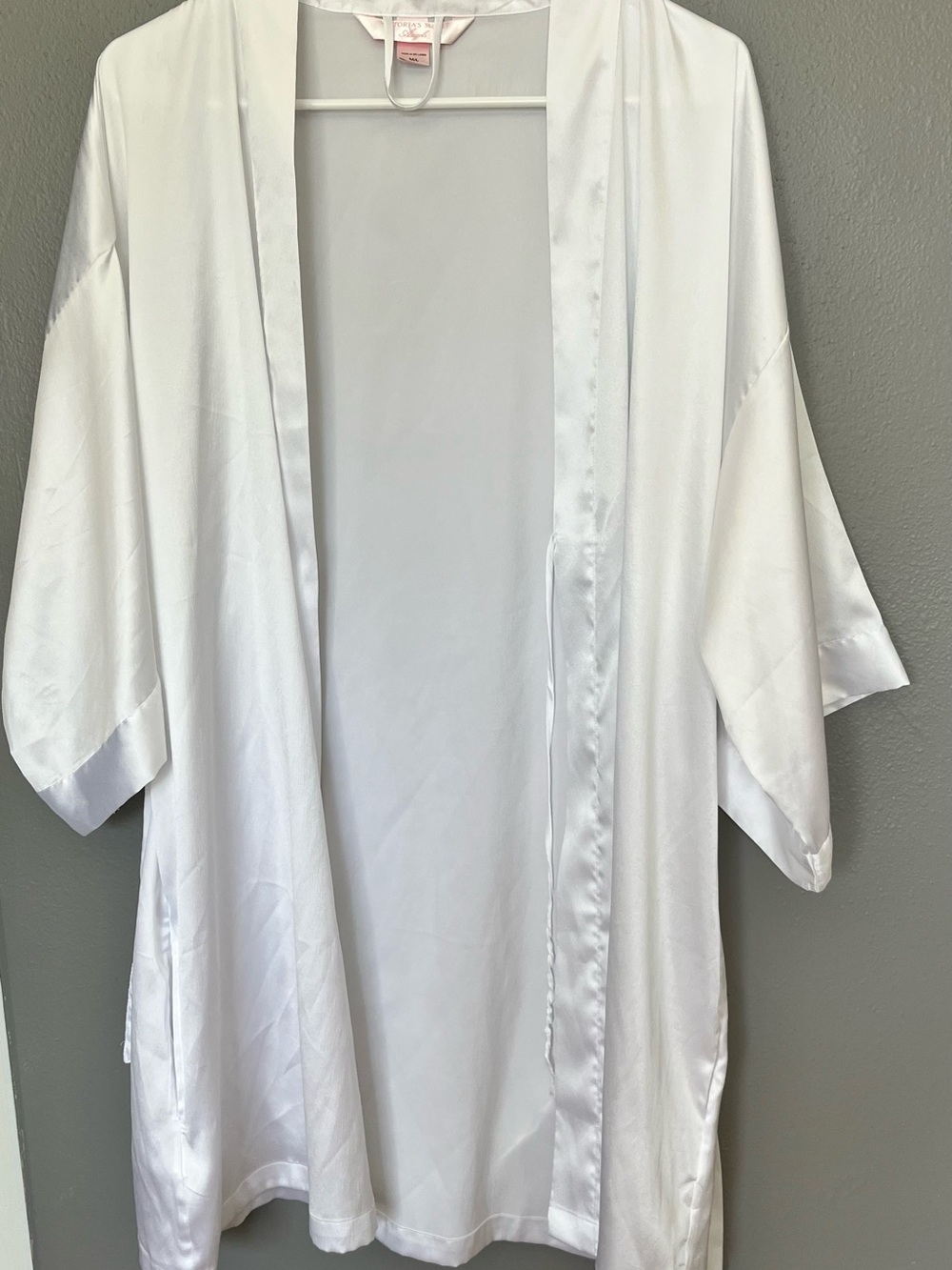 White Satin Kimono Robe Victoria Secret - Unbranded
